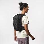 SALOMON サロモンブラックTRAILBLAZER 10 ハイキングバッグ TRAILBLAZER 10 – サロモン公式オンラインストア