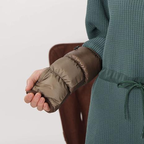 NANGA マウンテンロッジダウンリストゲイター M 楽天市場】NANGA ナンガ MOUNTAIN LODGE DOWN WRIST GAITERS